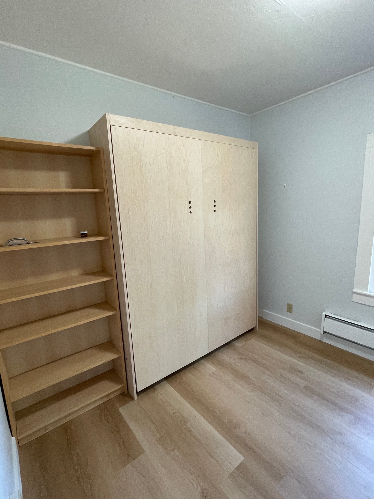 Bed - Murphy Queen-Sized