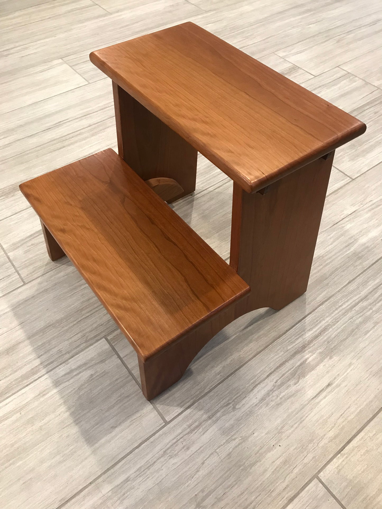 Furniture - Step Stool (Cherry)